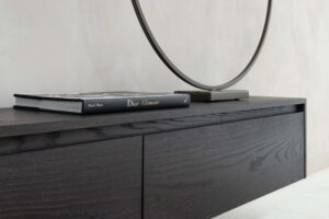 Maeve | Zwevend TV meubel | 4 Kleppen | Eiken | 220 – 400 cm