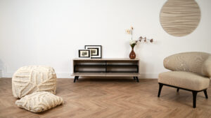 Jessie | tv meubel op zwarte retro pootjes | Strak | MDF | Scandinavisch Design | 2 Kleppen | 120 – 160 cm