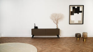 Jessie | tv meubel op zwarte retro pootjes | Strak | Eiken | Scandinavisch Design | 2 Kleppen | 120 – 160 cm